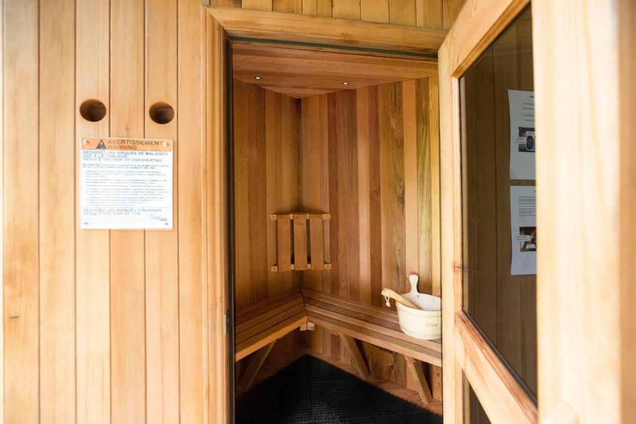 הוילה La Conception Chalet Serenity - Mont Tremblant Ski - Spa Sauna Wifi Tv Privet Chic Modern House מראה חיצוני תמונה