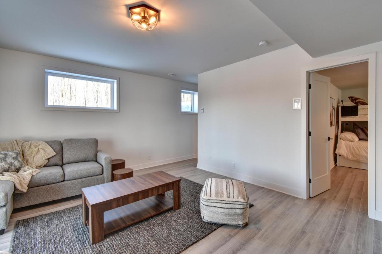 הוילה La Conception Chalet Serenity - Mont Tremblant Ski - Spa Sauna Wifi Tv Privet Chic Modern House מראה חיצוני תמונה