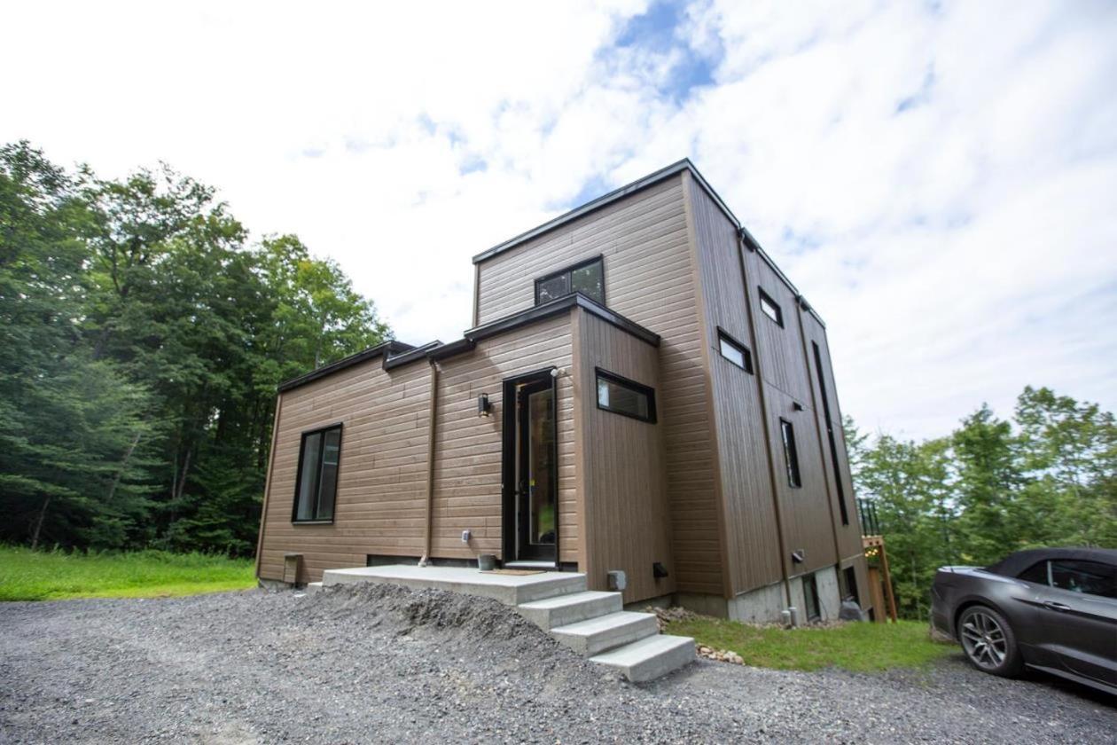 הוילה La Conception Chalet Serenity - Mont Tremblant Ski - Spa Sauna Wifi Tv Privet Chic Modern House מראה חיצוני תמונה