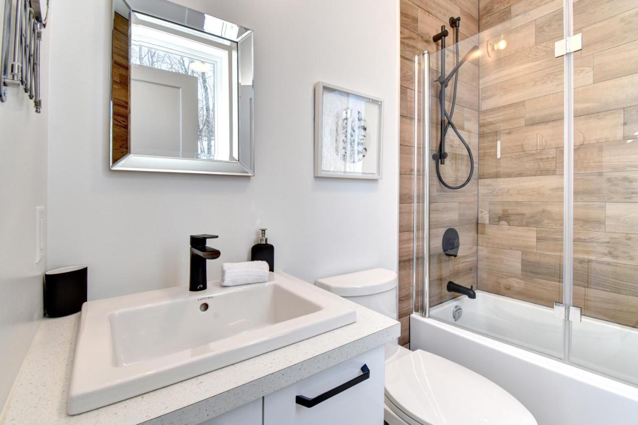 הוילה La Conception Chalet Serenity - Mont Tremblant Ski - Spa Sauna Wifi Tv Privet Chic Modern House מראה חיצוני תמונה